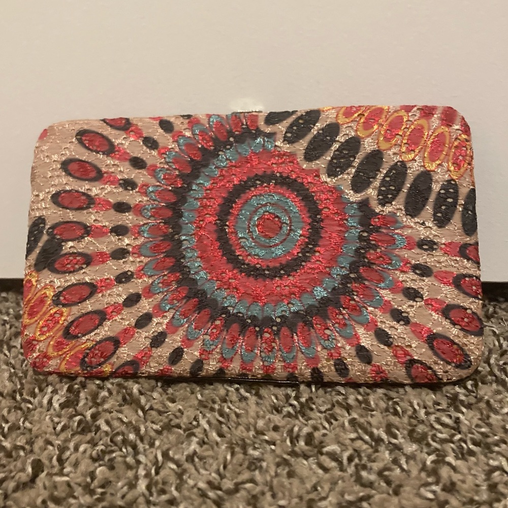 NEW WITH TAGS. Chic, multi-color Clasp Large Clutch/Wallet